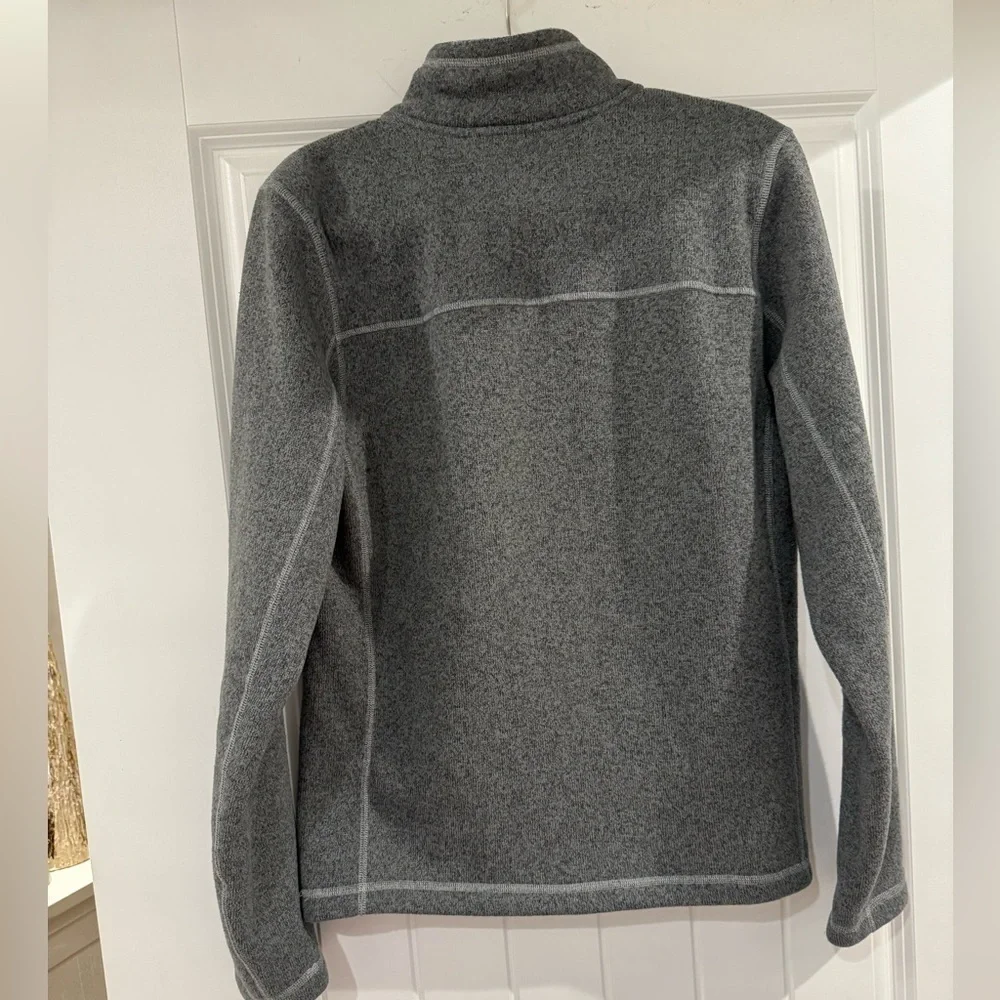 Men’s NORTH FACE Gordon’s Lyons 1/4 zip heathered grey pullover- Size Small